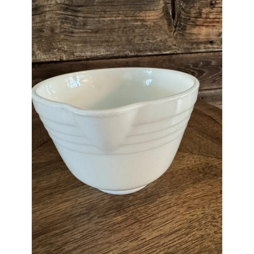 Vintage Pyrex Hamilton Beach White Milk Glass Ring Mixing Bowl With Spout